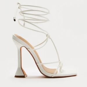 Fashion Nova White Heart Strappy Ankle Wrap Heel Square Toe Sandals Size 10